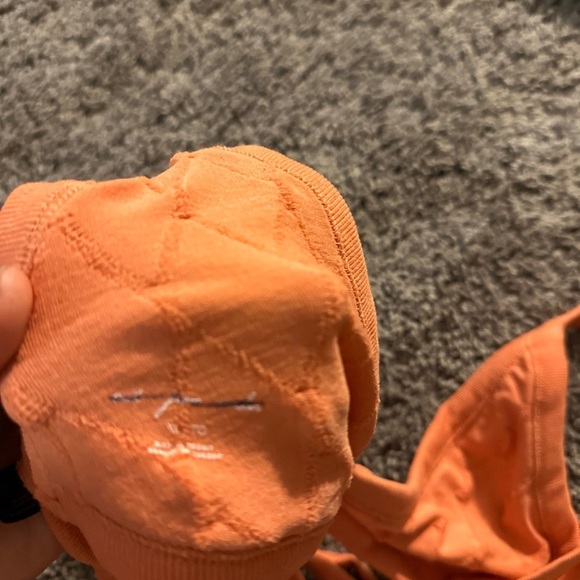 Out from under bralette - Picture 5 of 5